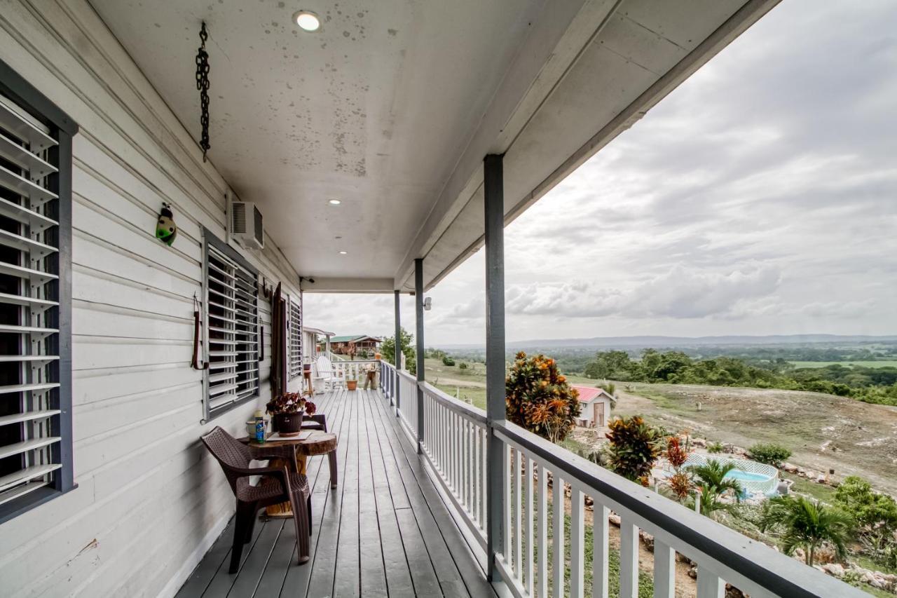 Mattea Vacation House At Bella Vue Estate Georgeville Экстерьер фото